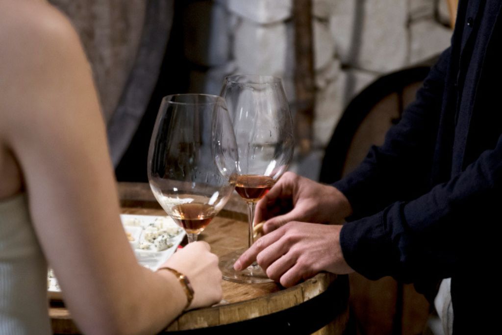 Degustação de vinho.jpg